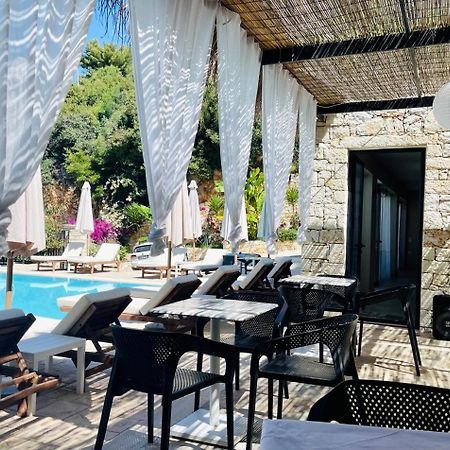 Hotel Platon Саранде Екстериор снимка